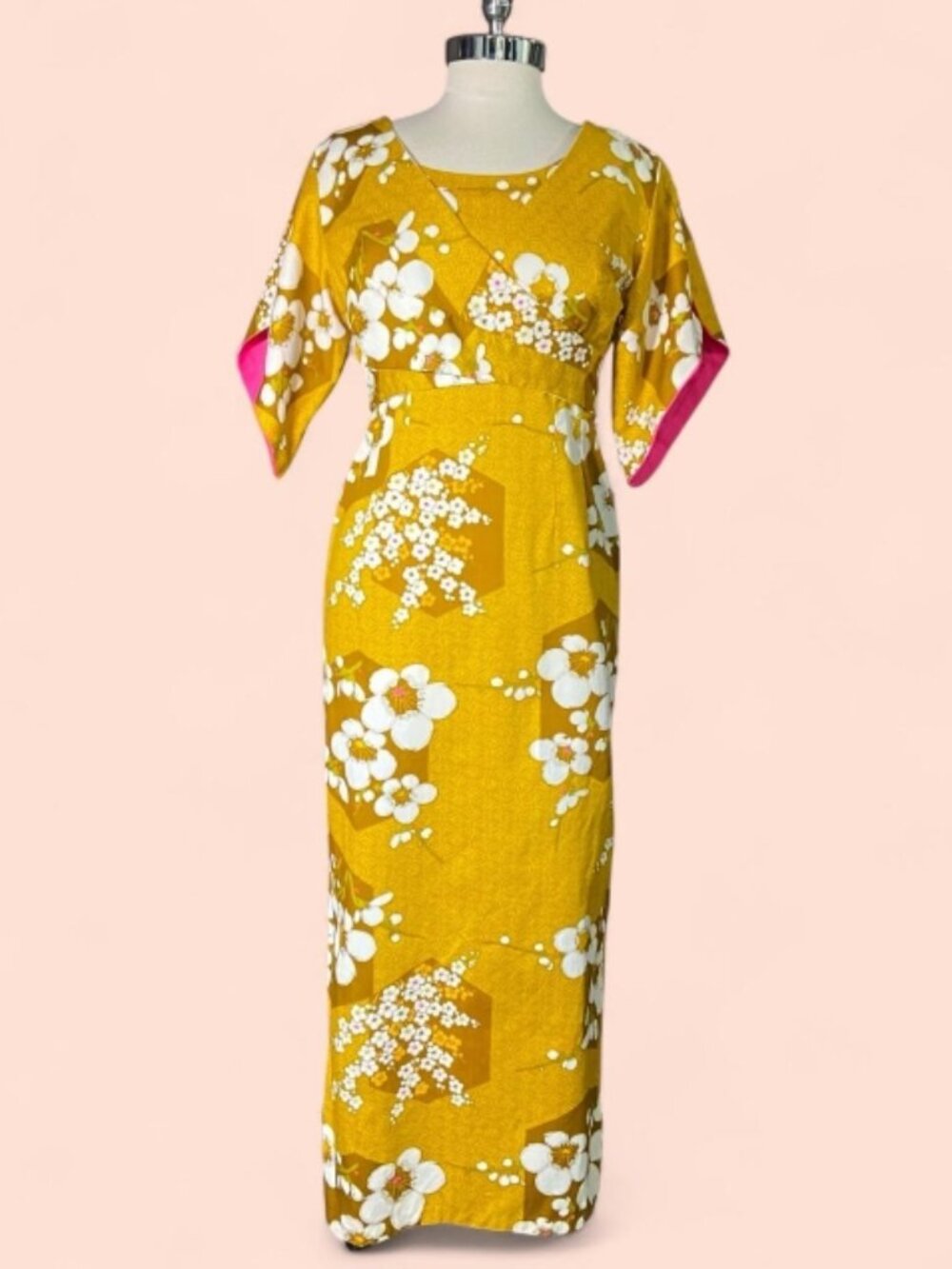 Late 1960s–Early 70s Hawaiian Pake Muʻu Floral Maxi • Pink Lined Kimono Sleeves
